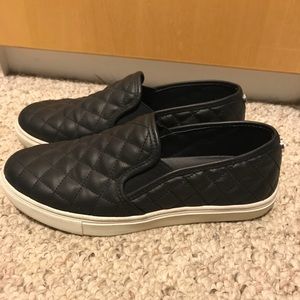 Steve Madden Ecentrq Black Quilted Shoes